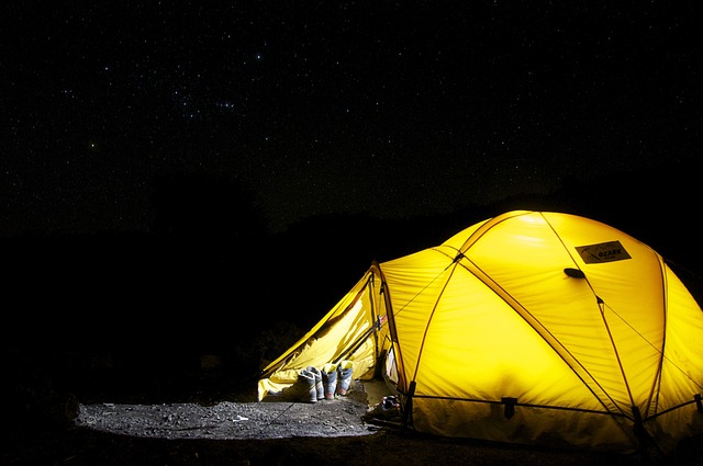 Sognare sotto le stelle Come scegliere la tenda giusta per un'esperienza indimenticabile